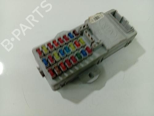 Used Fuse box KIA SORENTO I (JC) 3.5 (194 hp) 32661705