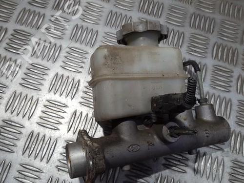 Used Brake master cylinder Brake master cylinder HYUNDAI SANTA FÉ I (SM) 2.0 (135 hp) 35704576 35704576