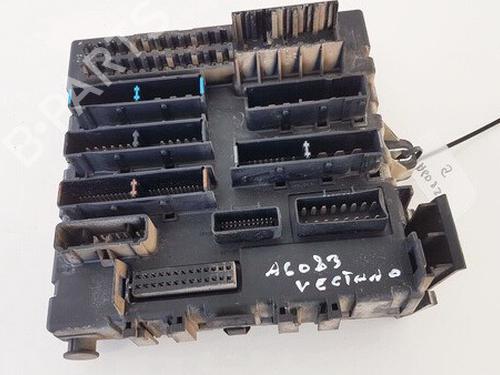 Used Fuse box Fuse box OPEL VECTRA C (Z02) 2.0 DTI 16V (F69) (101 hp) 33064950 33064950