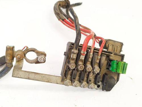 Used Fuse box Fuse box VW GOLF IV (1J1) 1.6 (100 hp) 34256359 34256359