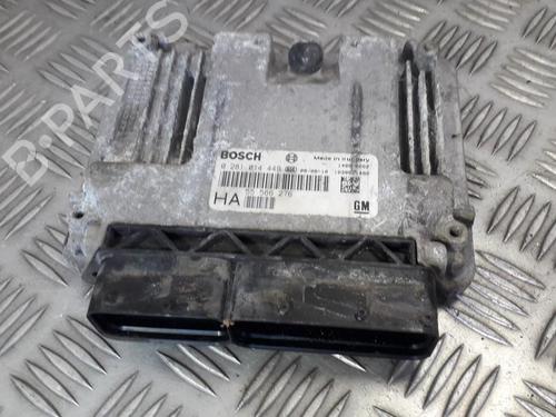 engine-control-unit-ecu-opel-vectra-c-z02-2002-2003-2004-2005-2006-2007-2008-2009-33496817 main image