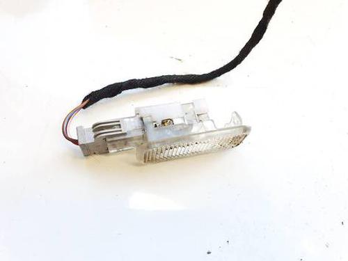 interior-roof-light-audi-a3-8l1-1996-1997-1998-1999-2000-2001-2002-2003-2004-2005-2006-34973042 main image