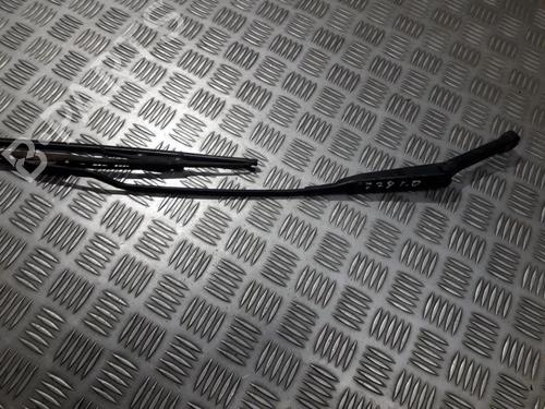 front-windshield-wiper-arm-audi-a4-b5-8d2-1994-1995-1996-1997-1998-1999-2000-2001-33499612 main image