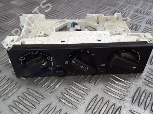 climate-control-mitsubishi-space-wagon-n9_w-n8_w-1998-1999-2000-2001-2002-2003-2004-35688583 main image