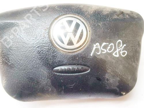 driver-airbag-vw-passat-b5-variant-3b5-1997-1998-1999-2000-2001-33526534 main image