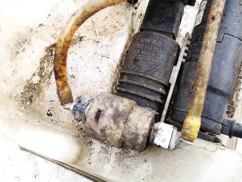 Washer pump VW PASSAT B6 (3C2) 2.0 TDI | BP35397047E24 - Image 3