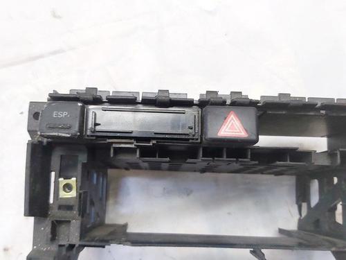 Warning switch AUDI A4 B6 (8E2) 2.0 | BP35880089I22 - Image 3