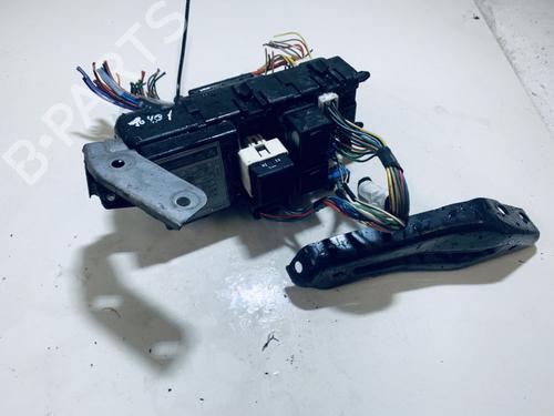 Used Fuse box Fuse box VOLVO V40 Estate (645) 1.9 DI (115 hp) 33074867 33074867