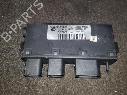 Used Electronic module Electronic module MERCEDES-BENZ C-CLASS (W203) C 180 (203.035) (129 hp) 33479663 33479663