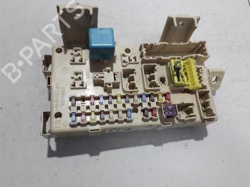 Used Fuse box Fuse box TOYOTA AVENSIS (_T25_) 2.0 VVT-i (AZT250_, AZT250R) (147 hp) 33510412 33510412