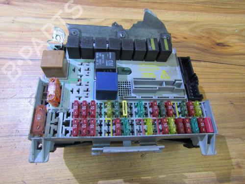 Used Fuse box Fuse box 33480661 33480661
