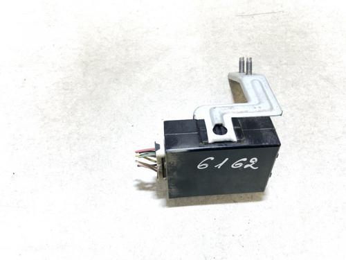 electronic-module-subaru-forester-sf_-1997-1998-1999-2000-2001-2002-33069221 main image