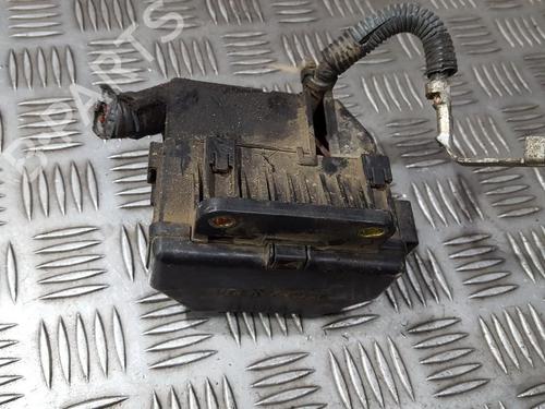 fuse-box-toyota-rav-4-ii-_a2_-2000-2001-2002-2003-2004-2005-33498448 main image