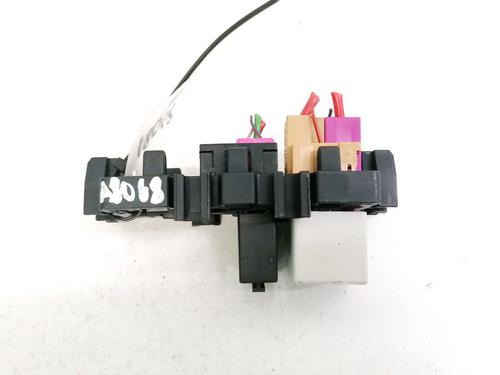 Used Fuse box AUDI A6 C6 (4F2) 2.7 TDI quattro (180 hp) 32917089