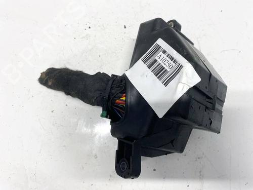 Used Fuse box Fuse box VW PASSAT B6 (3C2) 2.0 TDI (140 hp) 32581948 32581948