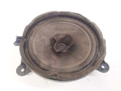 speaker-volvo-s40-ii-544-2003-2004-2005-2006-2007-2008-2009-2010-2011-2012-32589004 main image