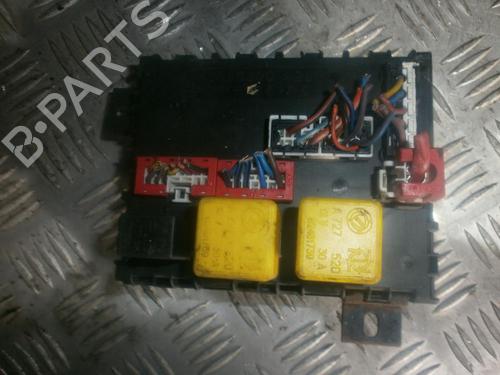 Used Fuse box Fuse box FORD MONDEO IV Saloon (BA7) 2.0 LPG (145 hp) 33482572 33482572