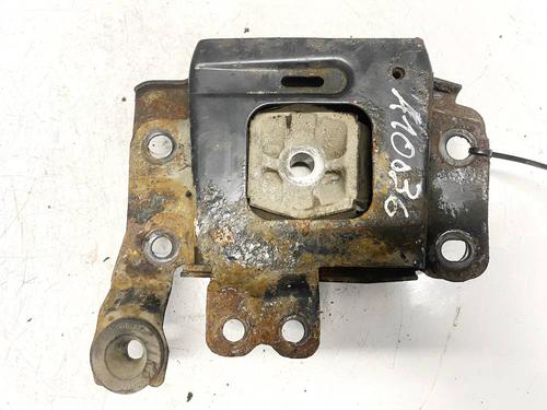Used Engine mount Engine mount FORD MONDEO IV (BA7) 2.2 TDCi (175 hp) 32592331 32592331