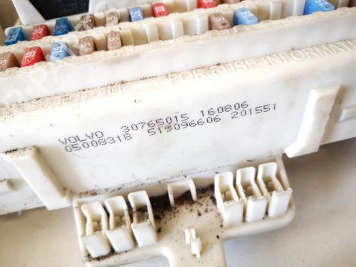 Fuse box VOLVO S40 II (544) 1.6 D | BP32905698E1 - Image 2