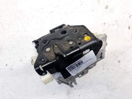 Front left lock VW PASSAT B7 (362) 2.0 TDI | BP35311526C98 - Image 2