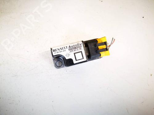 Used Electronic module Electronic module RENAULT MEGANE I (BA0/1_) 1.6 e (BA0F, BA0S) (90 hp) 32577012 32577012