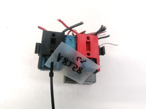 fuse-box-audi-a6-c5-4b2-4b4-1997-1998-1999-2000-2001-2002-2003-2004-2005-32912491 main image