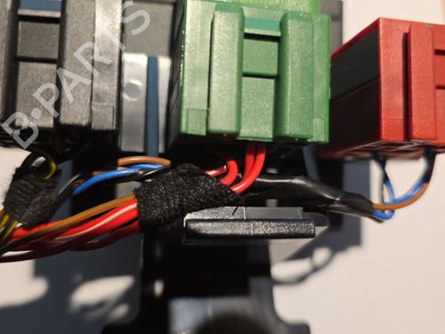 Used Electronic module Electronic module OPEL VECTRA B Estate (J96) 2.2 i 16V (F35) (147 hp) 32564017 32564017