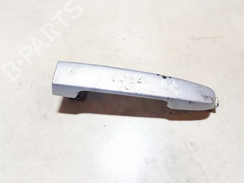 front-left-exterior-door-handle-toyota-rav-4-iii-_a3_-2005-2006-2007-2008-2009-2010-2011-2012-2013-2014-35640722 main image