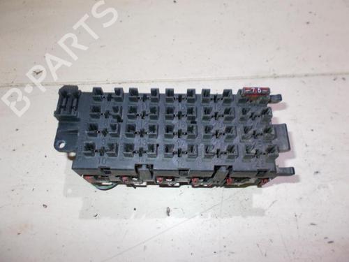 Used Fuse box Fuse box MERCEDES-BENZ S-CLASS (W140) 300 SE 2.8 (140.028) (197 hp) 33508580 33508580