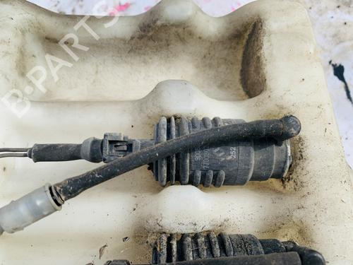 washer-pump-renault-espace-ii-js63_-1991-1992-1993-1994-1995-1996-1997-35532740 main image