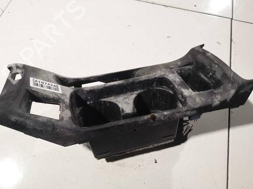 Suporte copos/Objectos Suporte copos/Objectos MITSUBISHI LANCER VIII (CY_A, CZ_A) 1.5 (109 hp) 34945279 34945279