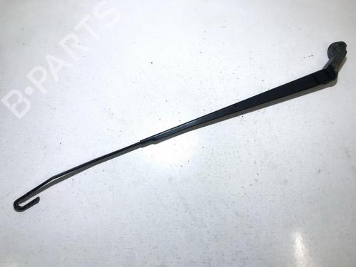 Used Front windshield wiper arm Front windshield wiper arm 33506858 33506858