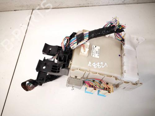 Used Fuse box Fuse box TOYOTA URBAN CRUISER (_P1_) 1.33 (NSP110_, NSP110) (101 hp) 32937678 32937678