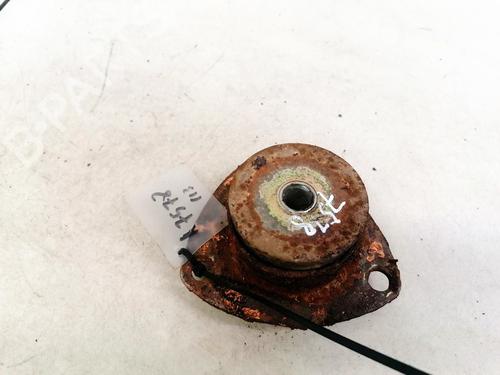 Used Engine mount Engine mount IVECO DAILY III Van 29 L 12 V (ALKA41A2, ALLA52A2, ALKA42A2) (116 hp) 32889271 32889271