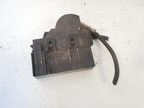 fuse-box-opel-zafira-a-mpv-t98-1999-2000-2001-2002-2003-2004-2005-2006-32886128 main image
