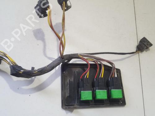 Used Fuse box Fuse box CITROËN XSARA PICASSO (N68) 2.0 16V (136 hp) 33510023 33510023
