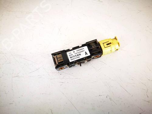 Used Electronic module NISSAN PRIMERA Hatchback (P12) 1.9 dCi (120 hp) 32583962
