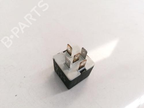 Electronic sensor OPEL ZAFIRA A MPV (T98) 2.0 DI 16V (F75) | BP33089858M84 - Image 3