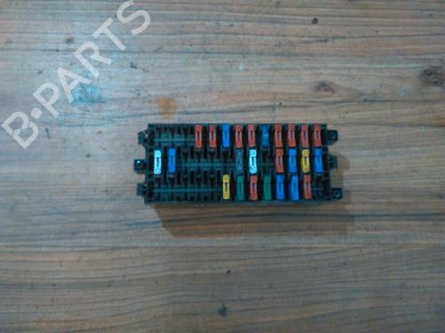Used Fuse box Fuse box RENAULT KANGOO (KC0/1_) 1.4 (KC0C, KC0H, KC0B, KC0M) (75 hp) 33481559 33481559