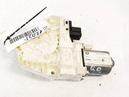 Used Right rear window motor Right rear window motor 37063606 37063606
