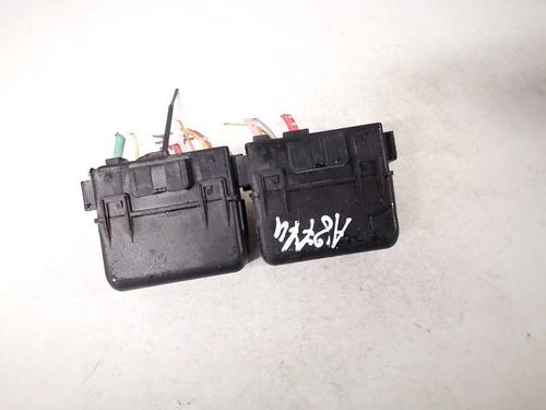 fuse-box-renault-scenic-ii-jm01_-2003-2004-2005-2006-2007-2008-2009-2010-32931478 main image