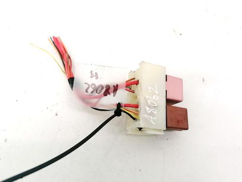 fuse-box-renault-scenic-ii-jm01_-2003-2004-2005-2006-2007-2008-2009-2010-32906042 main image