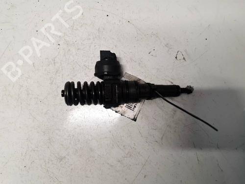 Used Injector Injector SKODA ROOMSTER (5J7) 1.4 TDI (80 hp) 34899330 34899330