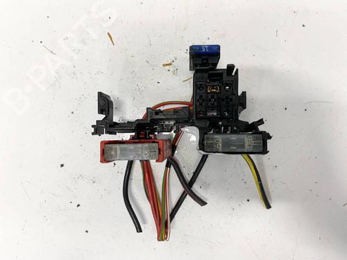 Used Fuse box AUDI A4 B5 (8D2) 2.5 TDI (150 hp) 32581496