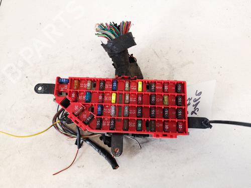 Used Fuse box Fuse box FORD USA EXPLORER (U2, U_) 4.0 V6 4WD (162 hp) 32911095 32911095
