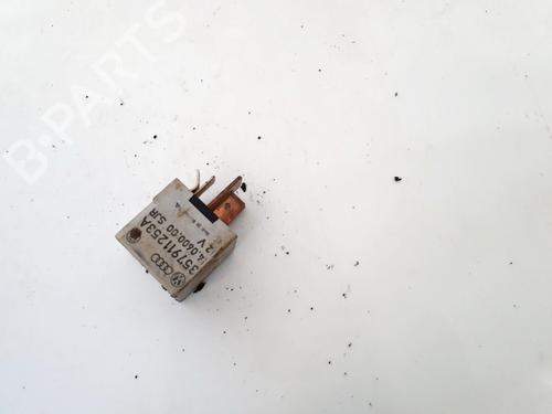 Used Electronic sensor Electronic sensor VW PASSAT B3/B4 Variant (3A5, 35I) 1.9 TD (75 hp) 32884429 32884429