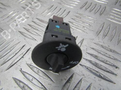 Used Switch Switch RENAULT CLIO III (BR0/1, CR0/1) 1.2 16V (BR02, BR0J, BR11, CR02, CR0J, CR11) (75 hp) 33492791 33492791