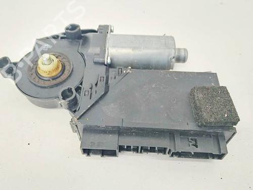 Used Right front window motor Right front window motor PORSCHE CAYENNE (9PA) S 4.5 (340 hp) 35007348 35007348