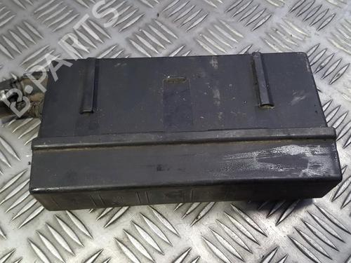 Used Fuse box Fuse box 33493080 33493080