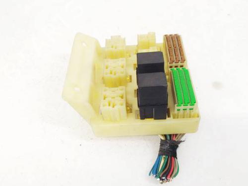Used Fuse box Fuse box 32585052 32585052